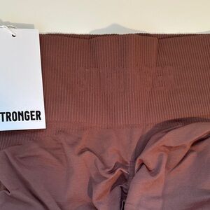 Stronger Scrunch Leggings